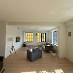 Modern & Stylish Serviced In Apartamento Odense