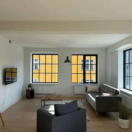 Modern & Stylish Serviced In Appartement